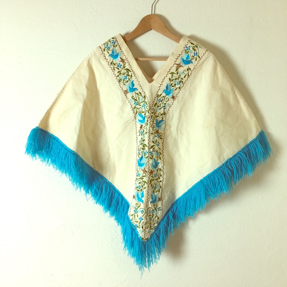Vintage 1960s Cream & Turquoise Embroidered Poncho